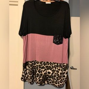 Chic Soul Block Leopard Tee Size XL